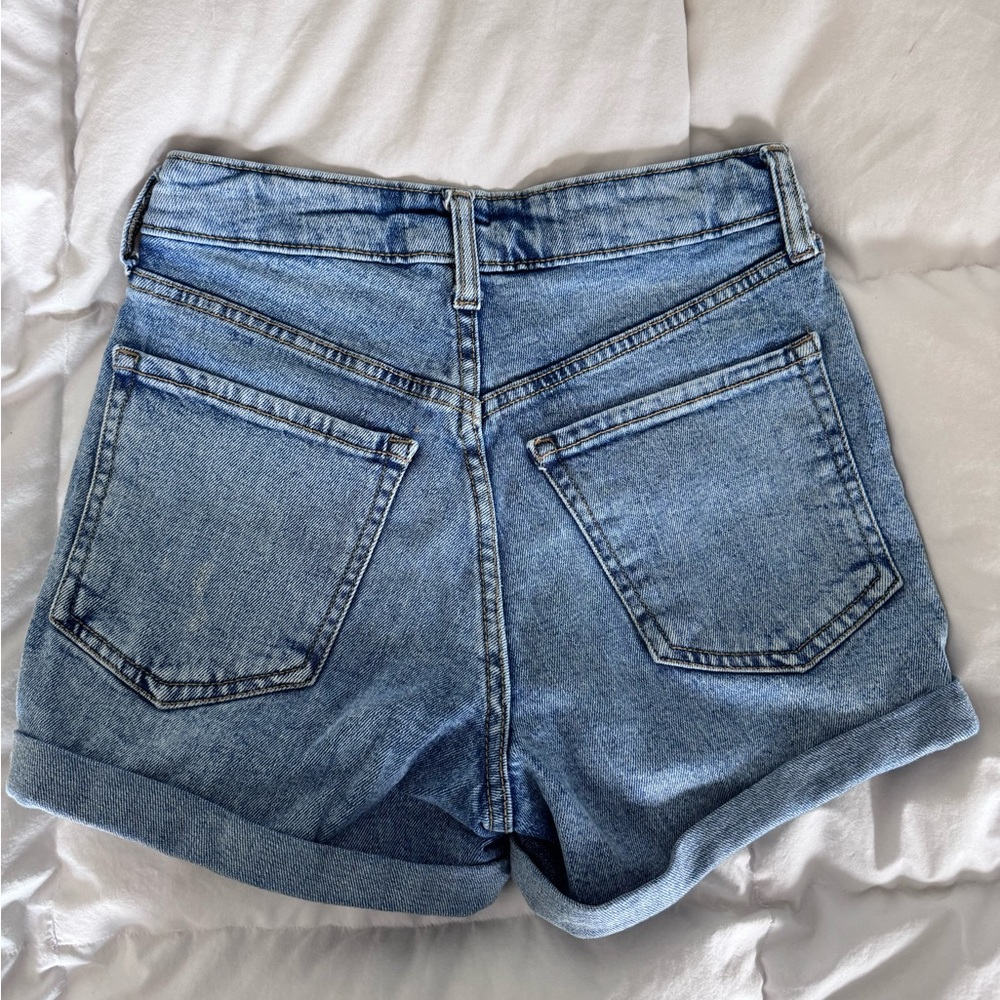Old Navy • O.G. Straight High Rise Jean Shorts Size 2 - Picture 2 of 3